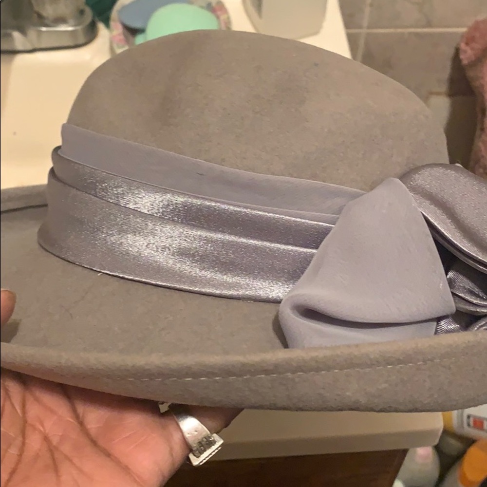Miss bierner hat - Picture 3 of 6